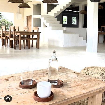 Ocean Bay Surf Resort Weligama Ngoại thất bức ảnh