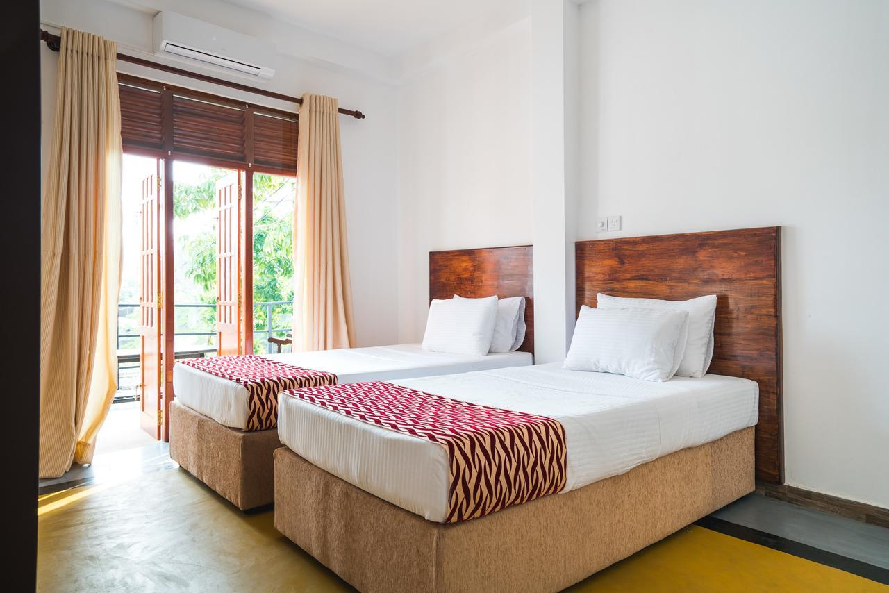 Ocean Bay Surf Resort Weligama Ngoại thất bức ảnh