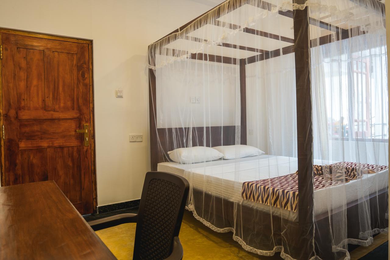 Ocean Bay Surf Resort Weligama Ngoại thất bức ảnh