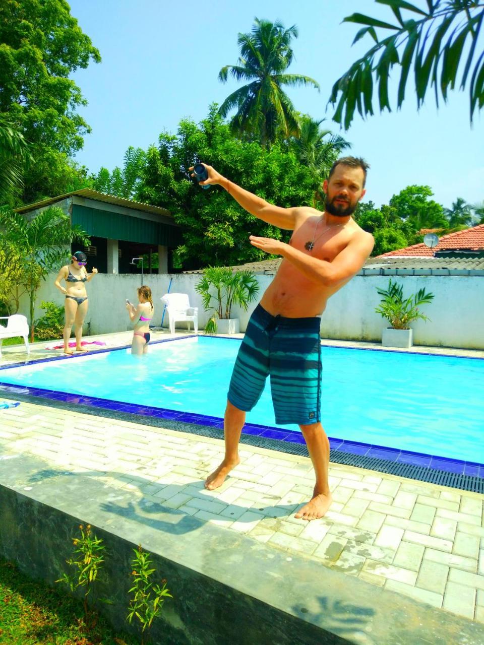Ocean Bay Surf Resort Weligama Ngoại thất bức ảnh