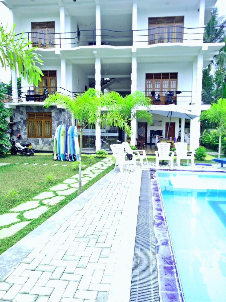Ocean Bay Surf Resort Weligama Ngoại thất bức ảnh