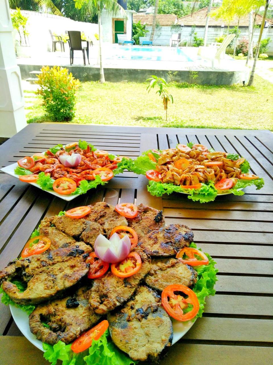 Ocean Bay Surf Resort Weligama Ngoại thất bức ảnh