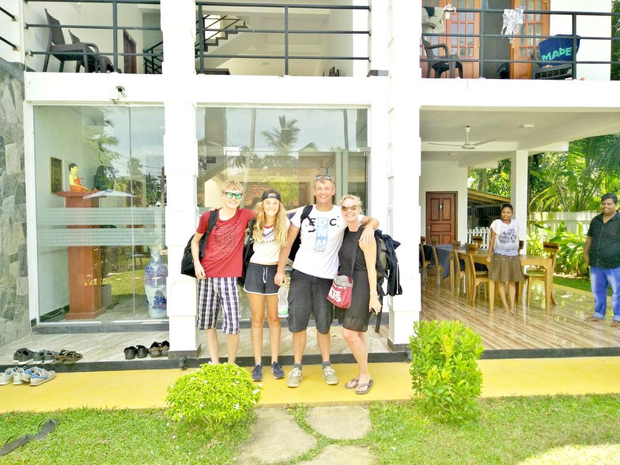 Ocean Bay Surf Resort Weligama Ngoại thất bức ảnh
