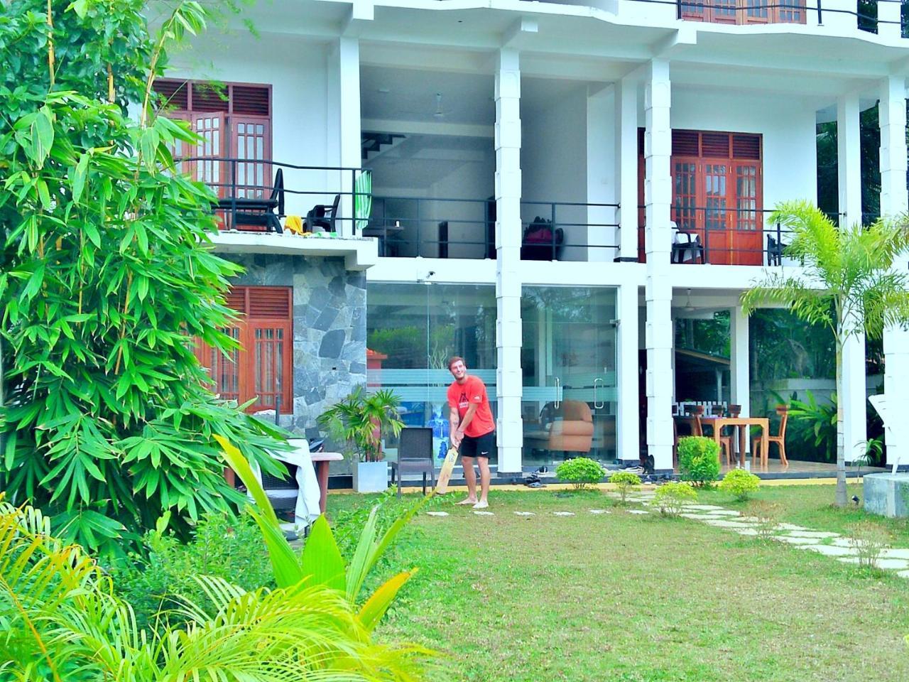 Ocean Bay Surf Resort Weligama Ngoại thất bức ảnh
