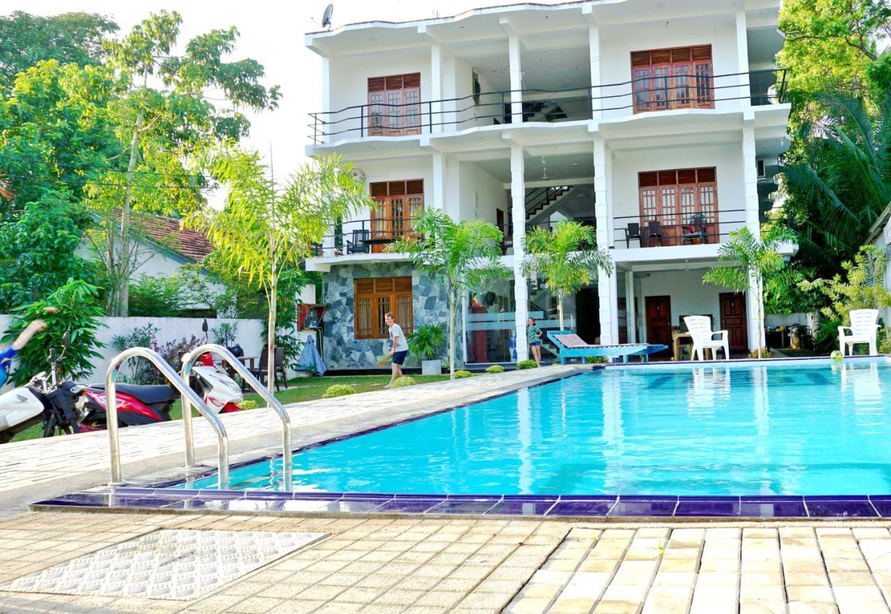 Ocean Bay Surf Resort Weligama Ngoại thất bức ảnh