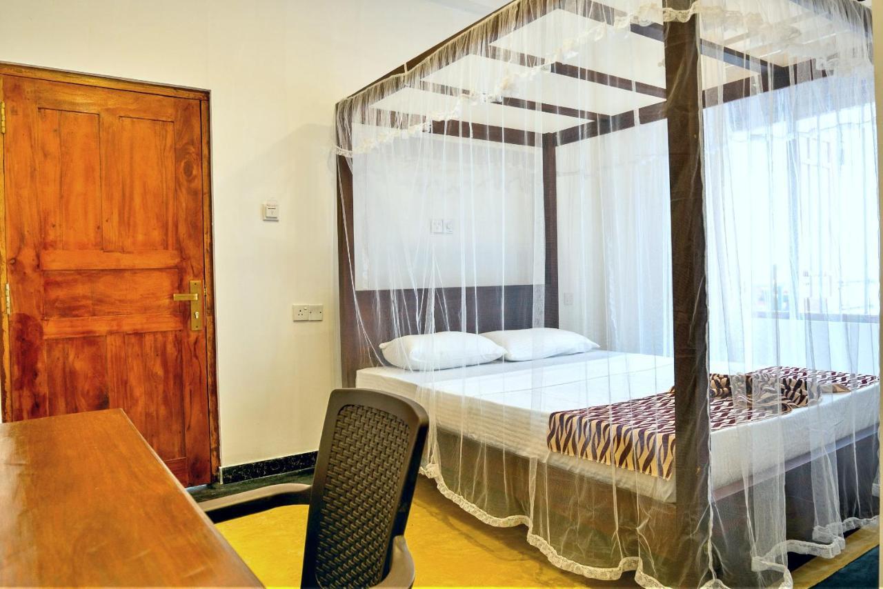 Ocean Bay Surf Resort Weligama Ngoại thất bức ảnh