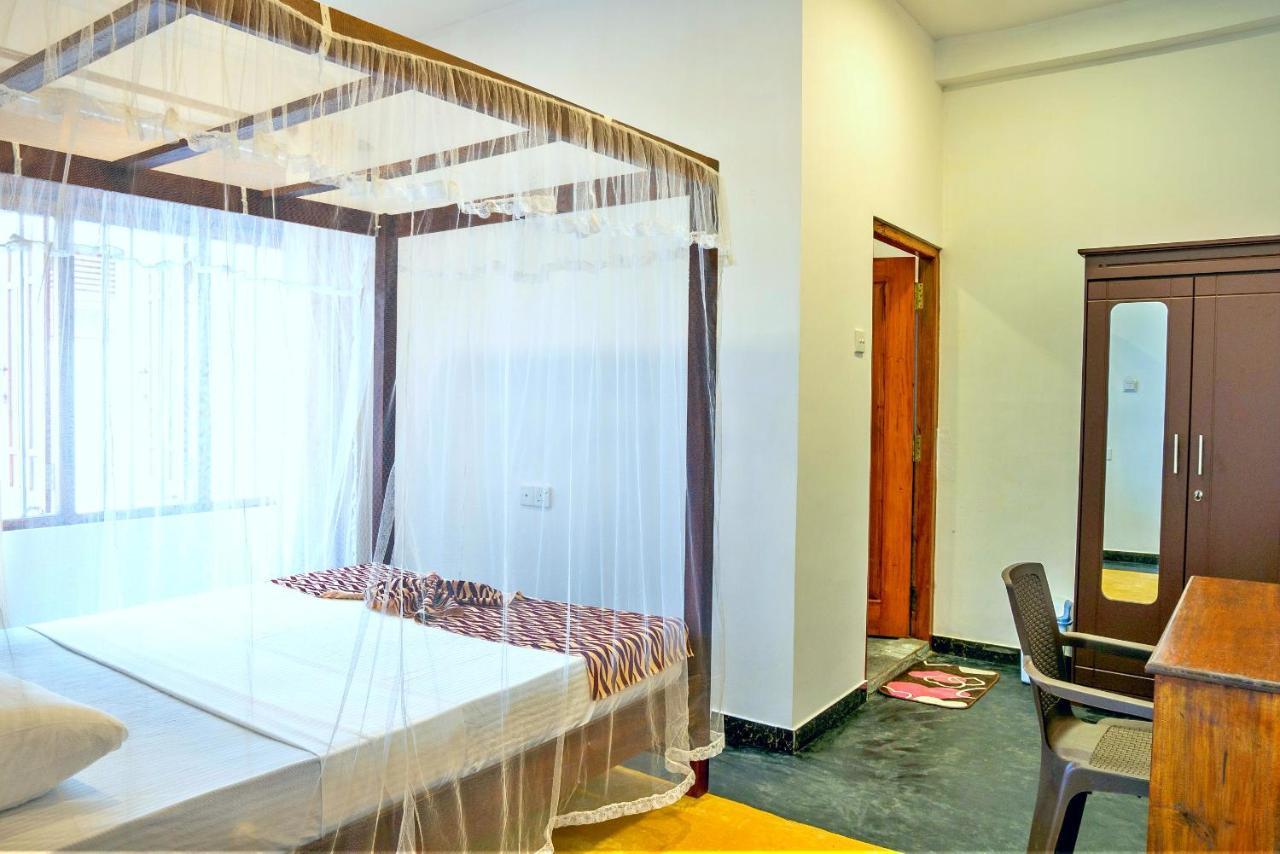 Ocean Bay Surf Resort Weligama Ngoại thất bức ảnh