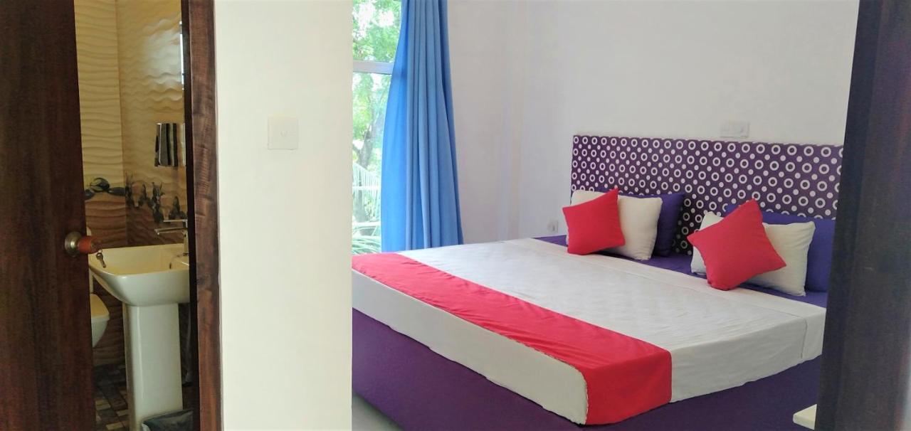 Ocean Bay Surf Resort Weligama Ngoại thất bức ảnh